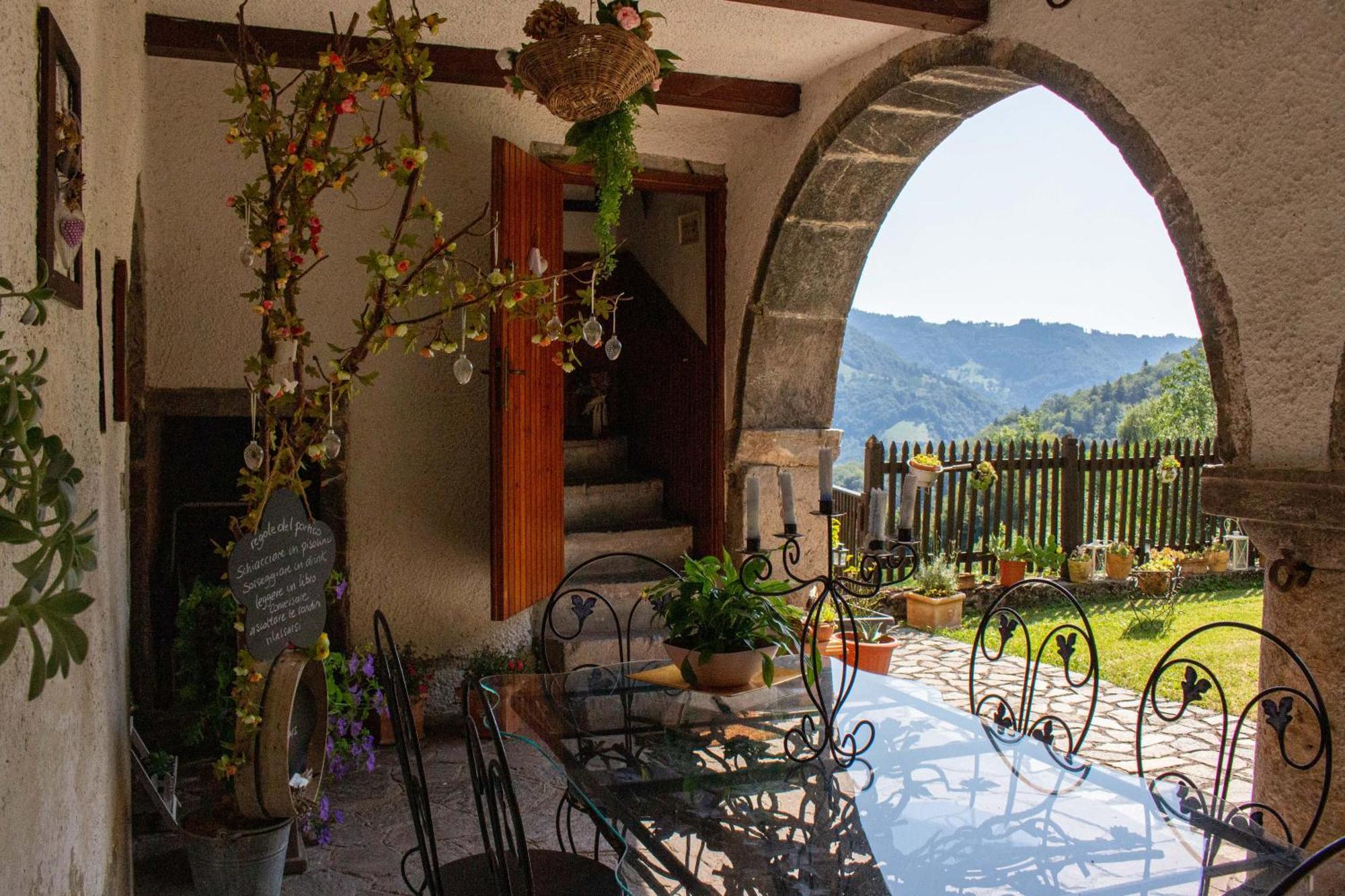 Bed and Breakfast A Casa Di Gianni E Mari à Vestone Extérieur photo